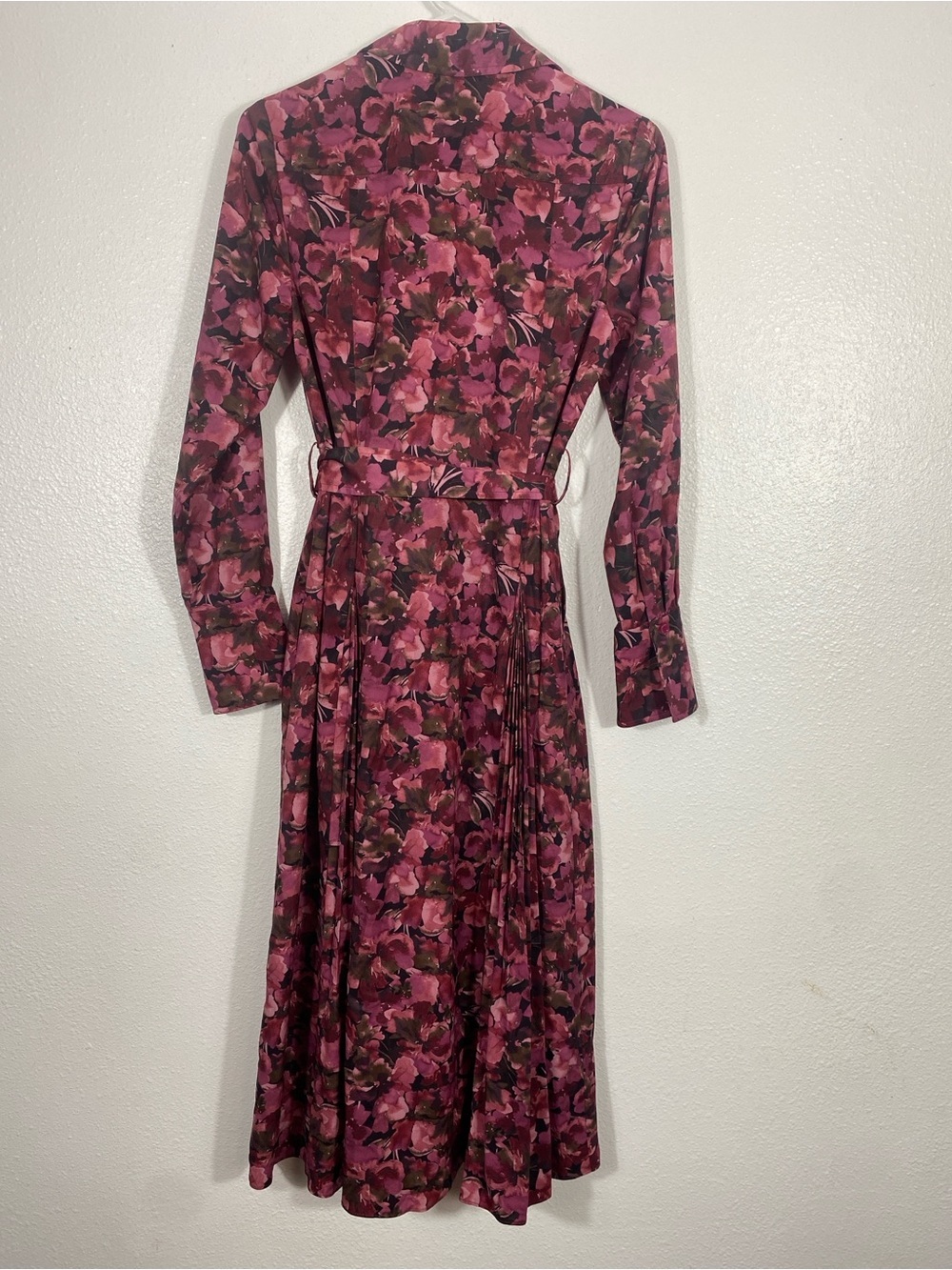 10 Crosby Derek Lam Maroon and Pink Floral Long-Sleeve Pleated Dress Size 4 - Picture 7 of 16